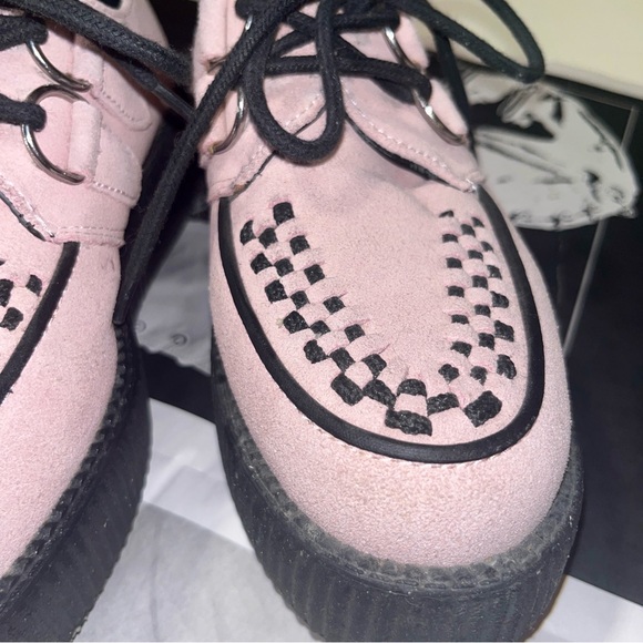 T.U.K Punk Baby Pink Suede Creepers - Picture 4 of 13